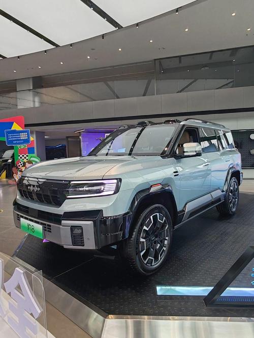 成都223比亚迪方程豹硬派越野的爆款，英菲尼迪35周年与你共成长